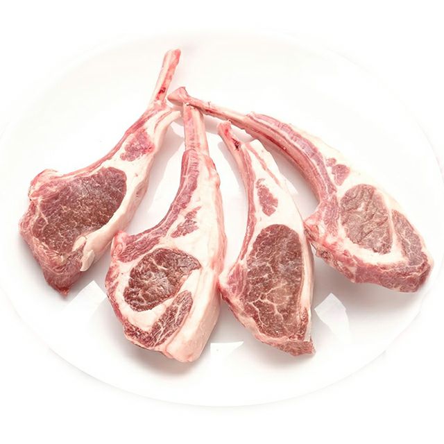 高見さんの骨付きラムステーキ（ラムチョップ）