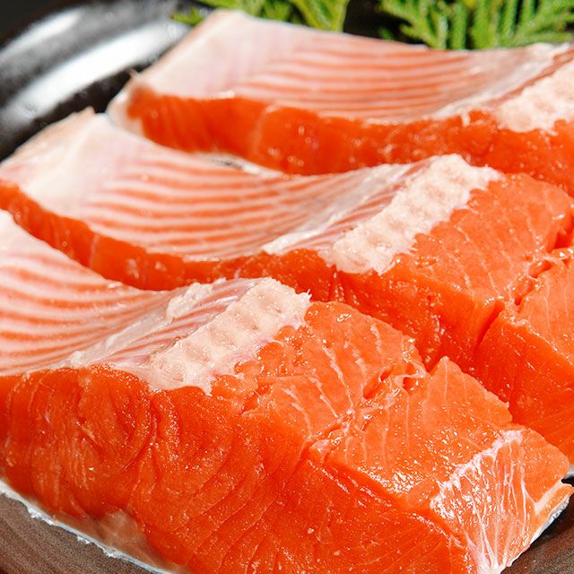 特×3ランク】紅鮭半身1.3kg前後の通販｜最北の海鮮市場