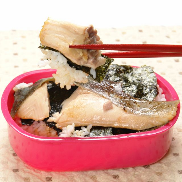 焼き鮭切り身1kg(不揃い)